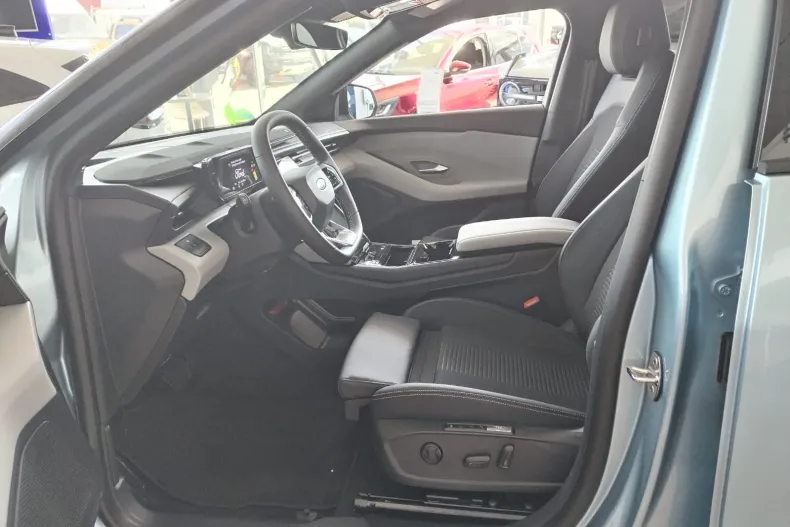 Ford Explorer din 2026 cu 1 km - oferta FOR218106 - foto 5