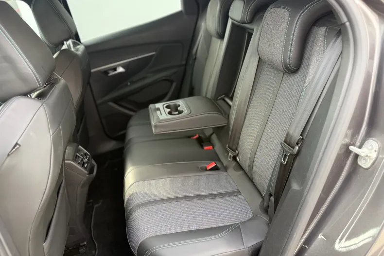 Peugeot 3008 din 2021 cu 178.482 km - oferta PEU218107 - foto 19