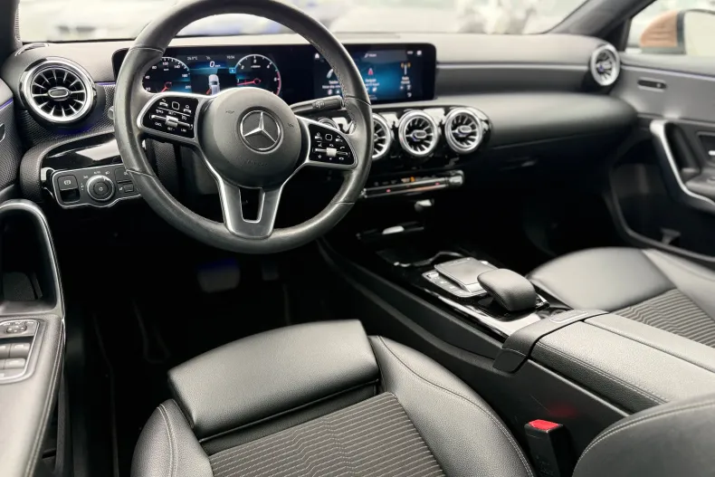 Mercedes-Benz A 200 (Clasa A) din 2021 cu 157.268 km - oferta MER218108 - foto 4