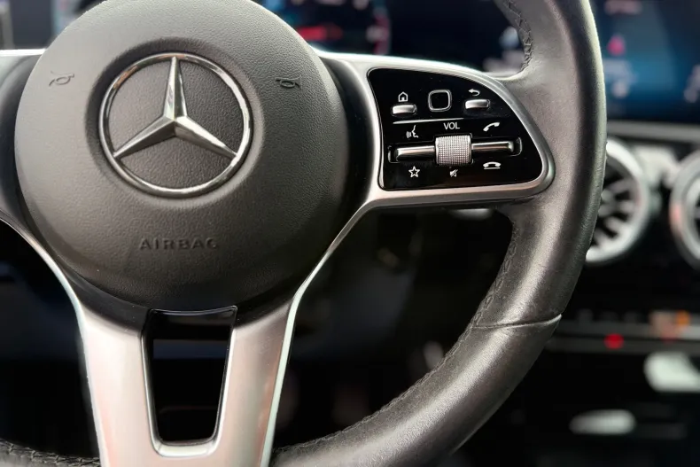 Mercedes-Benz A 200 (Clasa A) din 2021 cu 157.268 km - oferta MER218108 - foto 6