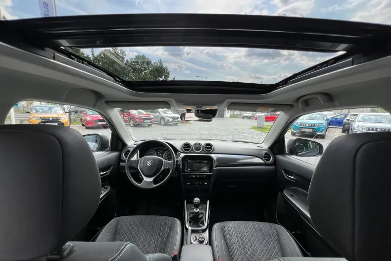 Suzuki Vitara din 2024 cu 25.119 km - oferta SUZ218118 - foto 4