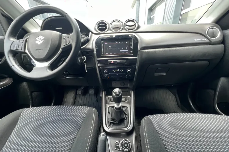 Suzuki Vitara din 2024 cu 20.633 km - oferta SUZ218119 - foto 11
