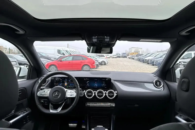 Mercedes-Benz GLA (Clasa GLA) din 2022 cu 3.300 km - oferta MER218126 - foto 13