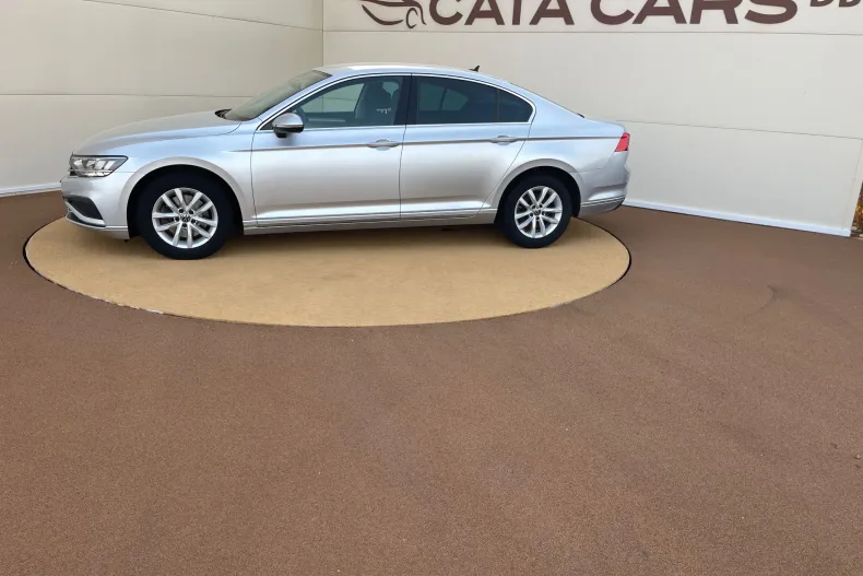 Volkswagen Passat din 2020 cu 125.000 km - oferta VOL218132 - foto 8