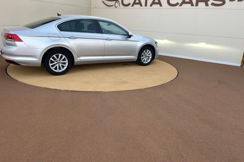 Volkswagen Passat din 2020 cu 125.000 km - oferta VOL218132 - foto 18