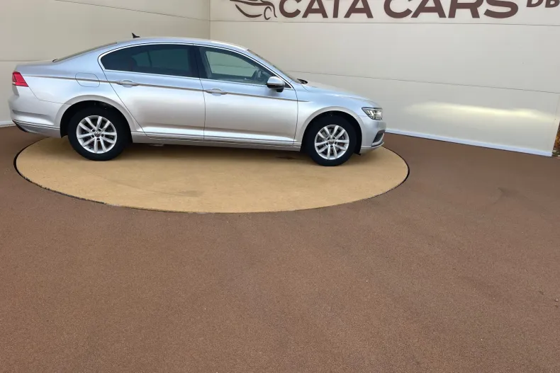 Volkswagen Passat din 2020 cu 125.000 km - oferta VOL218132 - foto 20