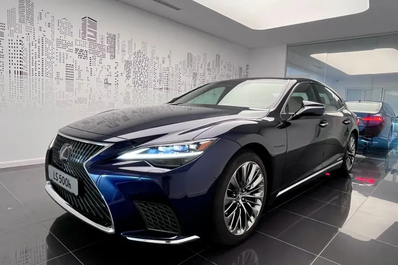 Lexus Seria LS din 2022 cu 10.785 km - oferta LEX218135 - foto 2