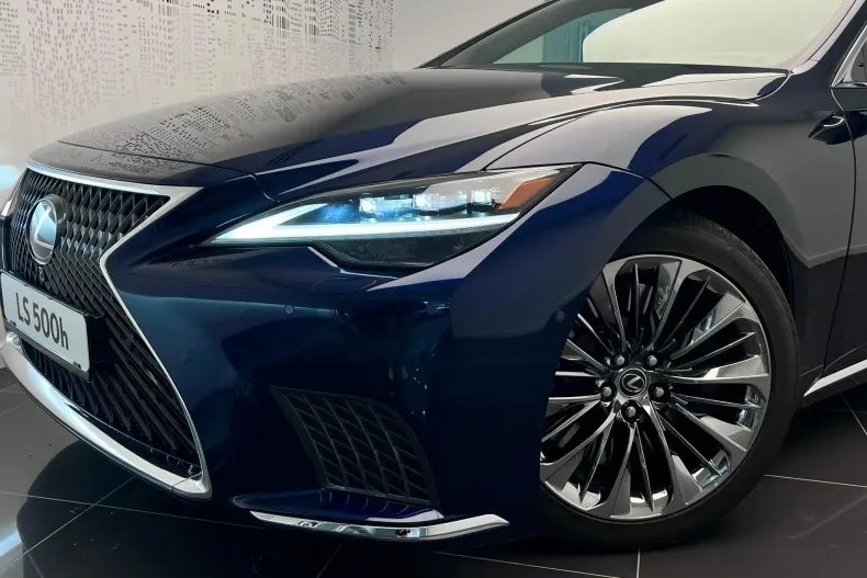 Lexus Seria LS din 2022 cu 10.785 km - oferta LEX218135 - foto 3
