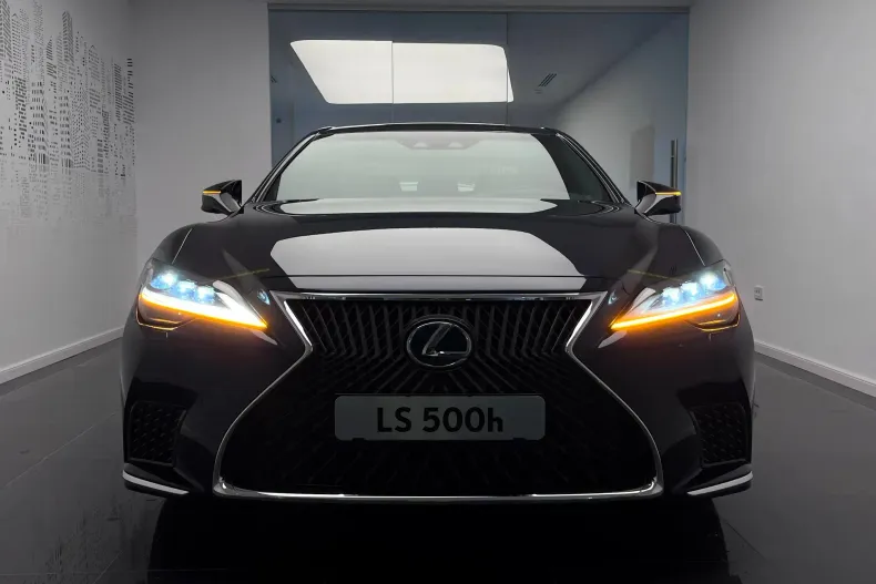 Lexus Seria LS din 2022 cu 10.785 km - oferta LEX218135 - foto 4