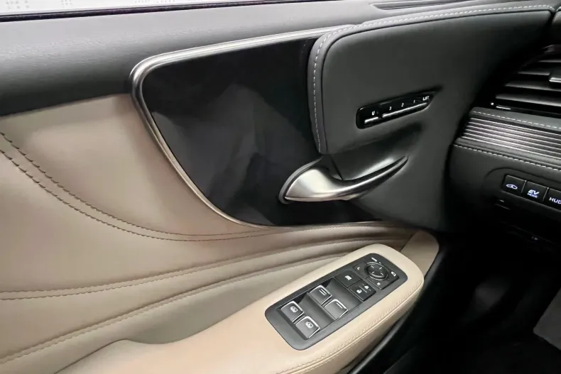 Lexus Seria LS din 2022 cu 10.785 km - oferta LEX218135 - foto 32