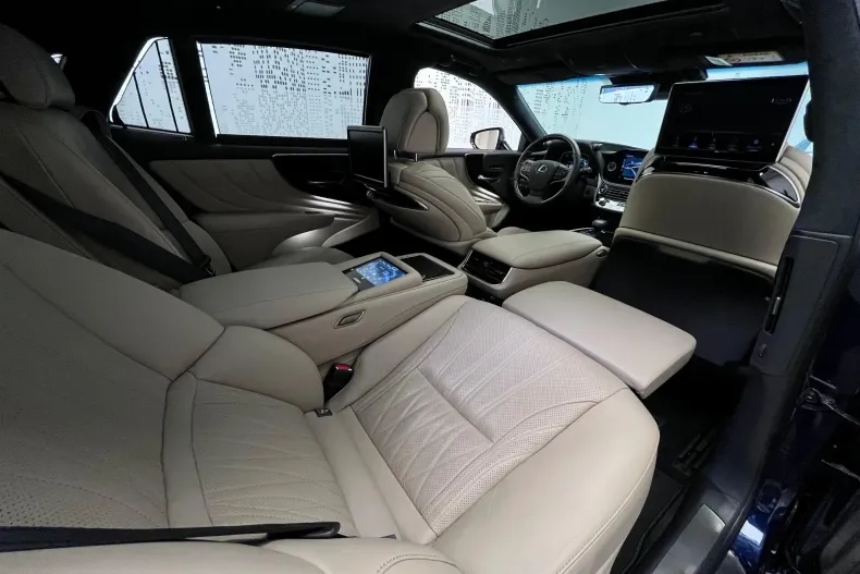 Lexus Seria LS din 2022 cu 10.785 km - oferta LEX218135 - foto 34