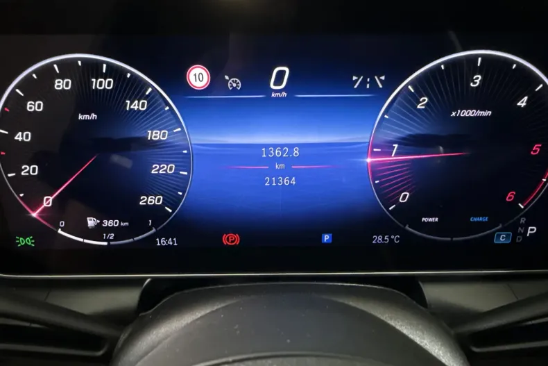 Mercedes-Benz GLC (Clasa GLC) din 2024 cu 21.364 km - oferta MER218146 - foto 10
