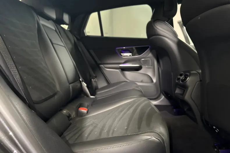 Mercedes-Benz GLC (Clasa GLC) din 2024 cu 21.364 km - oferta MER218146 - foto 12