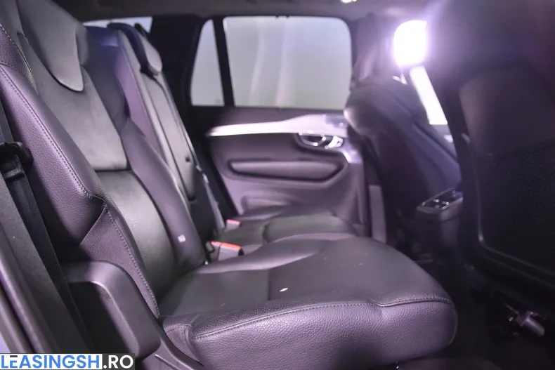 Volvo XC90 din 2022 cu 80.259 km - oferta VOL218159 - foto 12