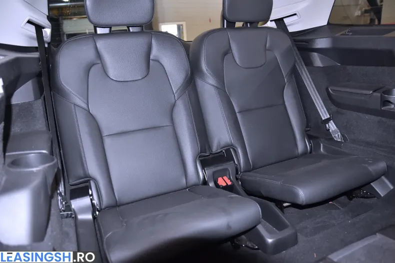 Volvo XC90 din 2022 cu 80.259 km - oferta VOL218159 - foto 13