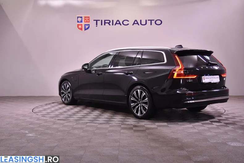 Volvo V60 din 2024 cu 4.377 km - oferta VOL218164 - foto 3