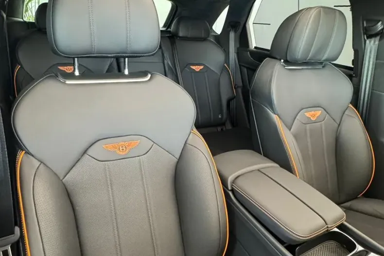 Bentley Bentayga din 2026 cu 50 km - oferta BEN218211 - foto 9