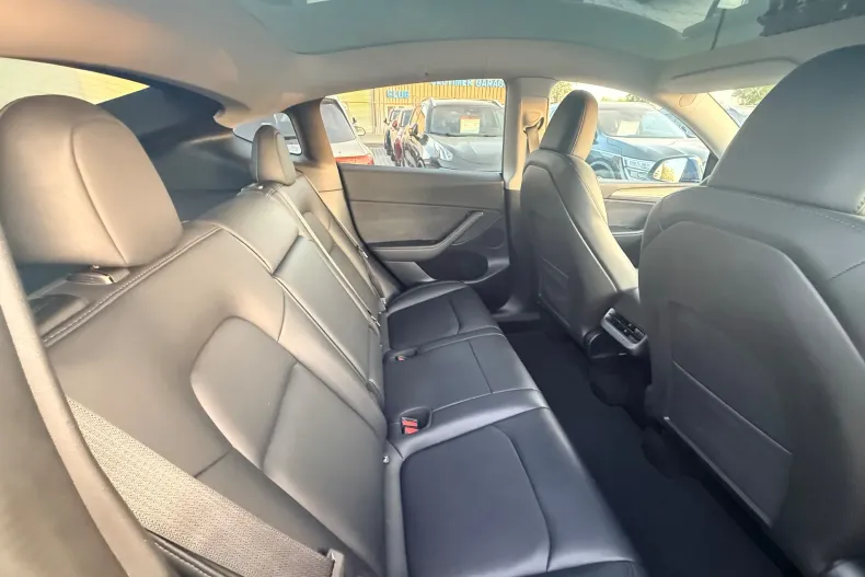 Tesla Model Y din 2023 cu 122.000 km - oferta TES218214 - foto 9