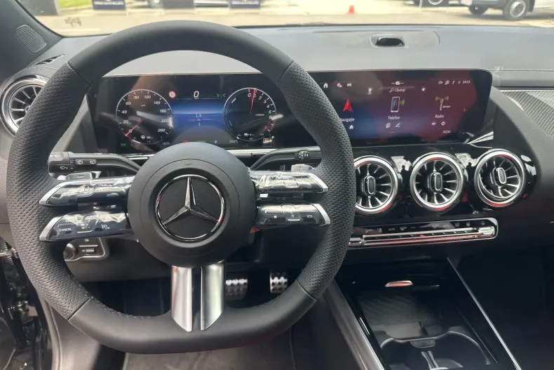 Mercedes-Benz GLA (Clasa GLA) din 2026 cu 3 km - oferta MER218219 - foto 13