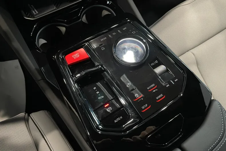 BMW M5 (Seria 5) din 2026 cu 1 km - oferta BMW218228 - foto 14