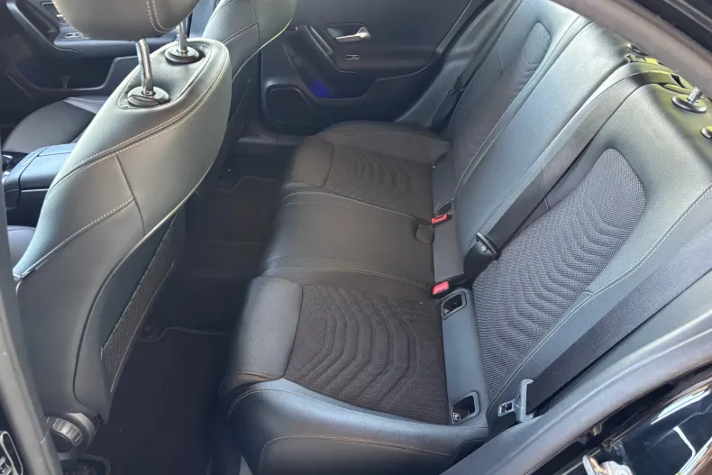 Mercedes-Benz A 250 (Clasa A) din 2022 cu 142.000 km - oferta MER218230 - foto 38