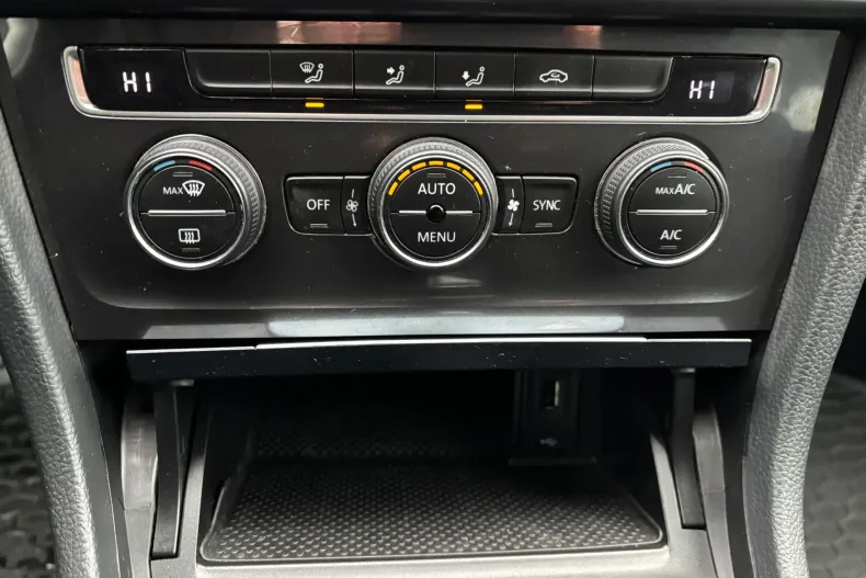 Volkswagen Golf din 2020 cu 100.000 km - oferta VOL218234 - foto 21