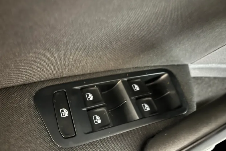 Volkswagen Golf din 2020 cu 100.000 km - oferta VOL218234 - foto 29