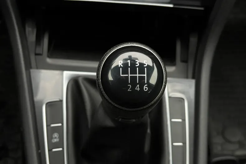 Volkswagen Golf din 2020 cu 100.000 km - oferta VOL218234 - foto 31