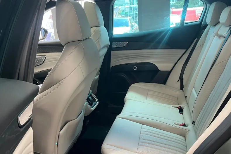 Maserati Grecale din 2025 cu 1 km - oferta MAS218242 - foto 5