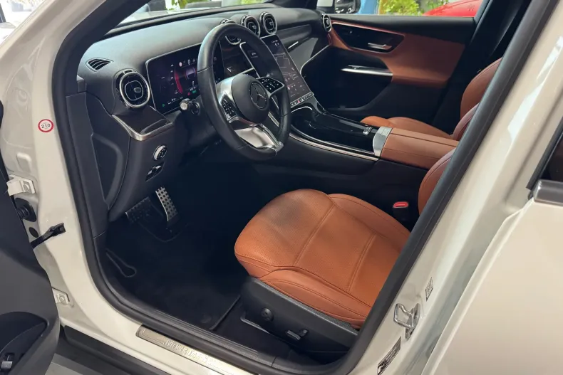 Mercedes-Benz GLC (Clasa GLC) din 2022 cu 40.837 km - oferta MER218249 - foto 5
