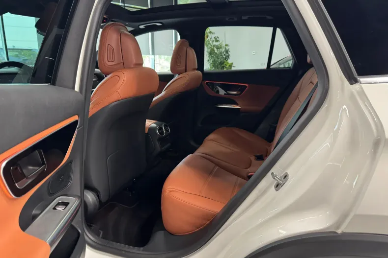 Mercedes-Benz GLC (Clasa GLC) din 2022 cu 40.837 km - oferta MER218249 - foto 8