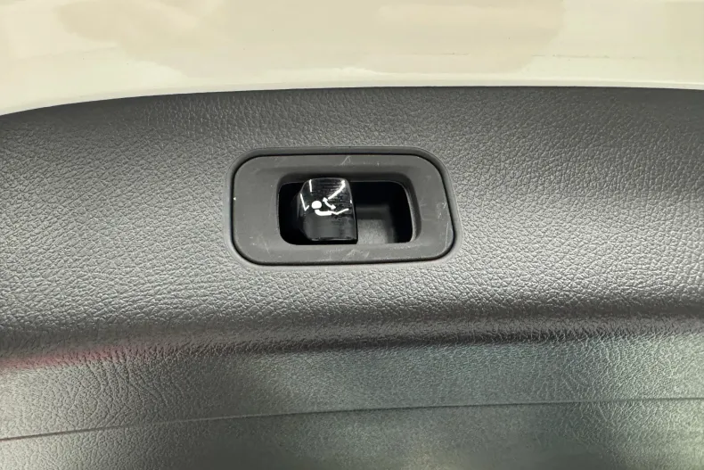 Mercedes-Benz GLC (Clasa GLC) din 2022 cu 40.837 km - oferta MER218249 - foto 10