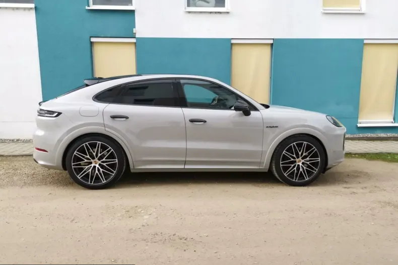 Porsche Cayenne din 2025 cu 9.500 km - oferta POR218252 - foto 2