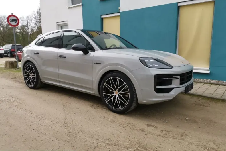 Porsche Cayenne din 2025 cu 9.500 km - oferta POR218252 - foto 4