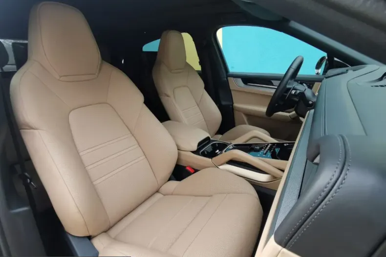 Porsche Cayenne din 2025 cu 9.500 km - oferta POR218252 - foto 6