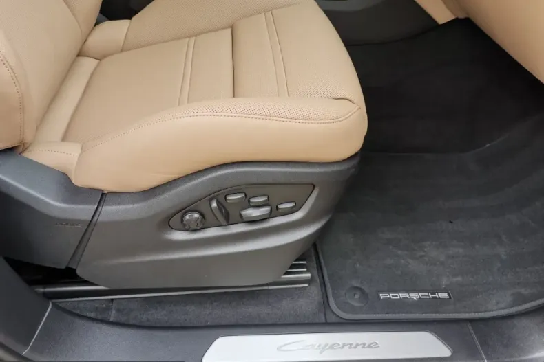 Porsche Cayenne din 2025 cu 9.500 km - oferta POR218252 - foto 12