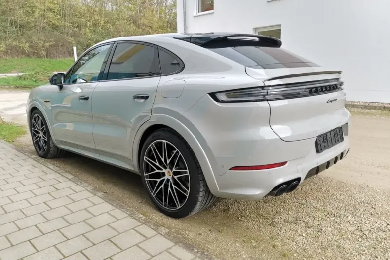 Porsche Cayenne din 2025 cu 9.500 km - oferta POR218252 - foto 20