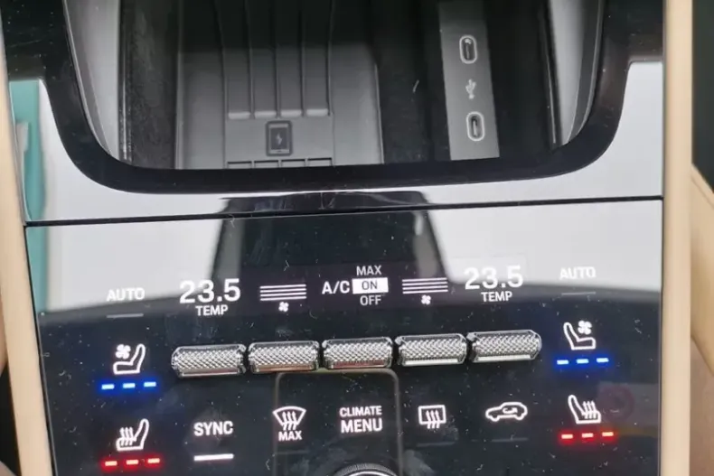 Porsche Cayenne din 2025 cu 9.500 km - oferta POR218252 - foto 42