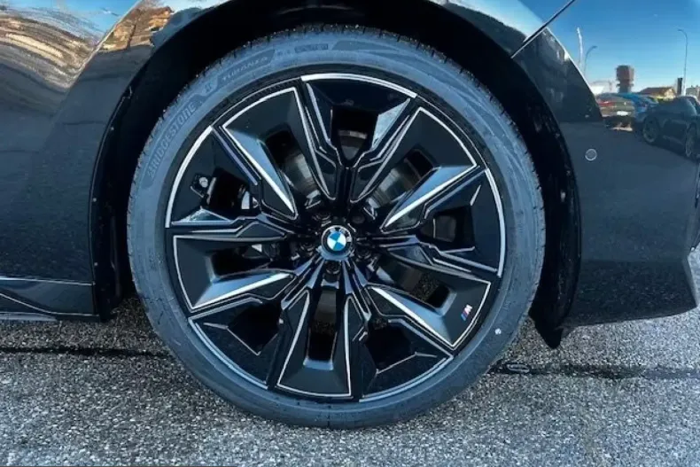 BMW 740 (Seria 7) din 2025 cu 9.900 km - oferta BMW218260 - foto 24