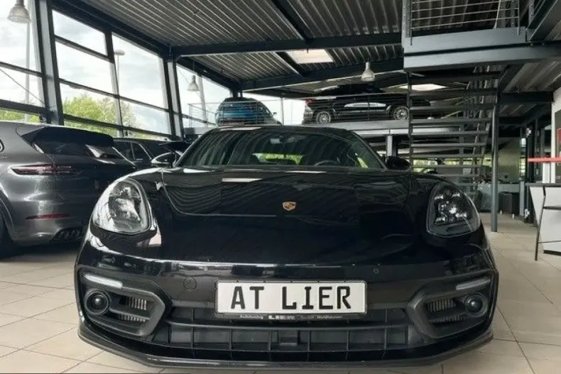 Porsche Panamera din 2023 cu 69.321 km - oferta POR218261 - foto 2