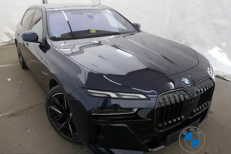 BMW 740 (Seria 7) din 2025 cu 1.682 km - oferta BMW218270 - foto 1