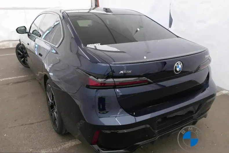 BMW 740 (Seria 7) din 2025 cu 1.682 km - oferta BMW218270 - foto 3