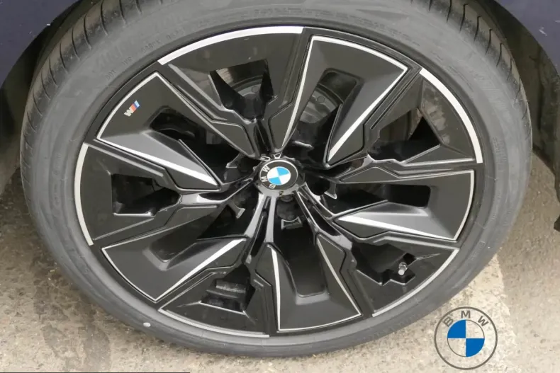 BMW 740 (Seria 7) din 2025 cu 1.682 km - oferta BMW218270 - foto 5