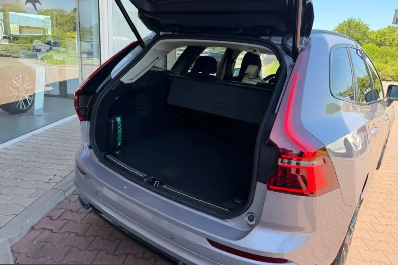 Volvo XC60 din 2025 cu 12.000 km - oferta VOL218276 - foto 14