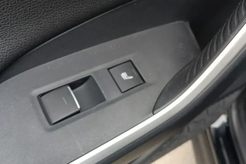 Toyota RAV4 din 2022 cu 65.000 km - oferta TOY218287 - foto 12