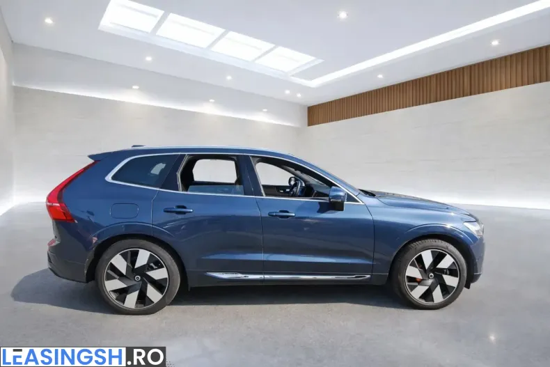 Volvo XC60 din 2023 cu 19.800 km - oferta VOL218295 - foto 3