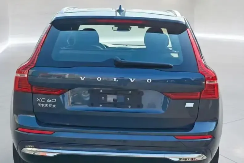 Volvo XC60 din 2023 cu 19.800 km - oferta VOL218295 - foto 5