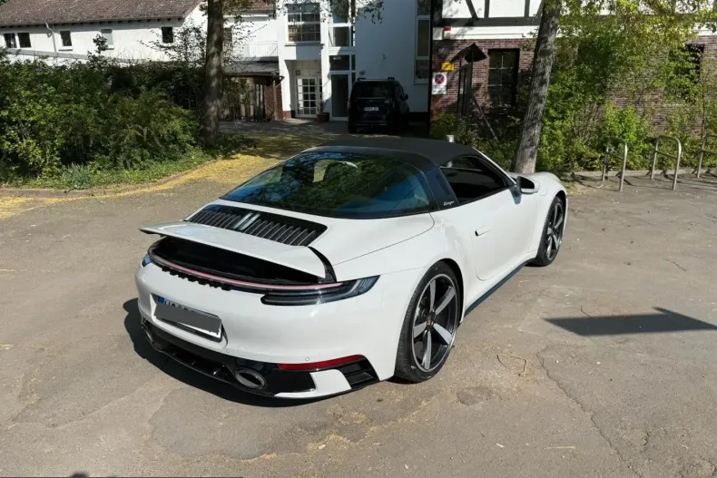Porsche 992 din 2022 cu 19.990 km - oferta POR218310 - foto 9