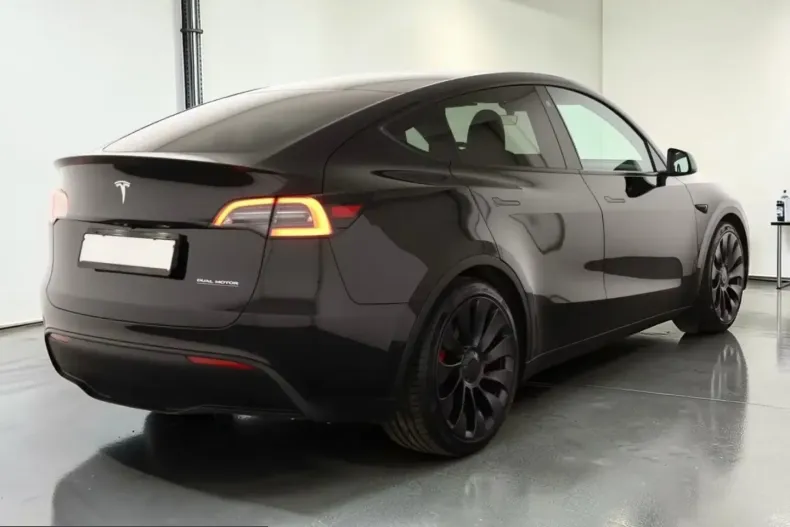 Tesla Model Y din 2023 cu 41.800 km - oferta TES218319 - foto 4