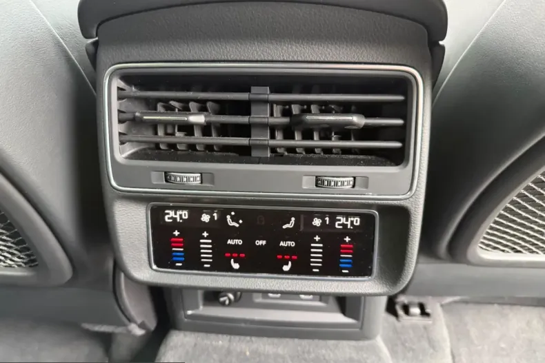 Audi Q8 din 2023 cu 69.653 km - oferta AUD218335 - foto 22